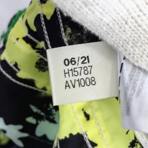 Adidas Originals Womens Shorts Black Green Floral Print Athletic Shorts Sz M - Picture 9 of 9